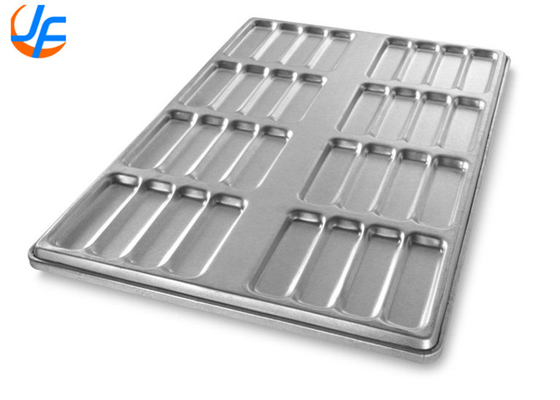 RK Bakeware China-52435 Camlı Yapışkan 18 Kalıp Alüminyumlu Çelik Hot Dog Bun Pan Tabak