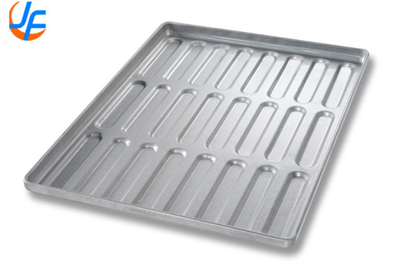 RK Bakeware China Foodservice 42465 Ticari 32 Kalıplı Camlı Alüminyumlu Çelik Klusterli Hot Dog Bun Pan